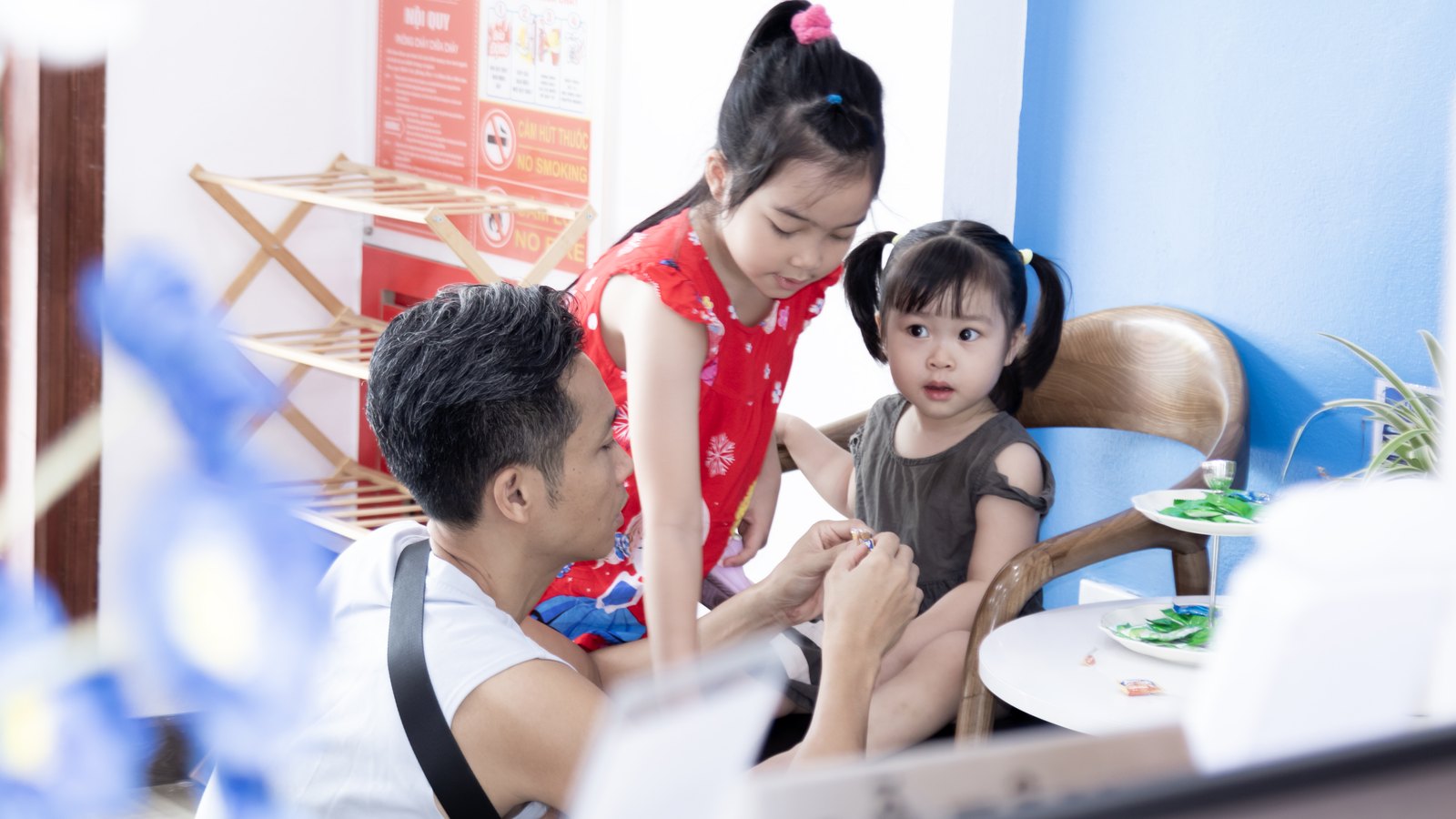 Góc thư giãn cho bé tại Phòng Khám Tai Mũi Họng Bác Sĩ Hiệu Long Biên