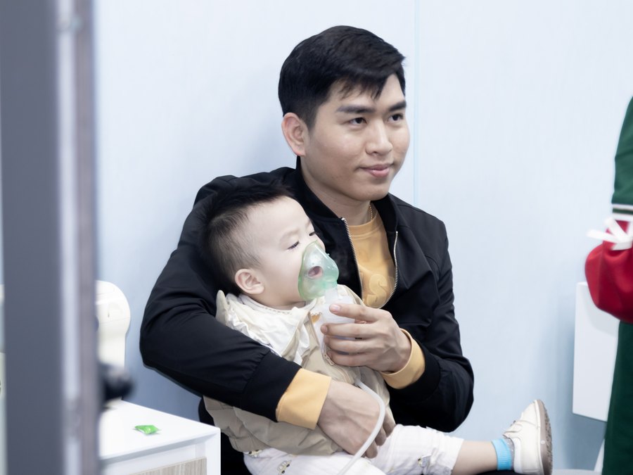 Anh Việt Anh - khách hàng tại Phòng Khám Tai Mũi Họng Bác Sĩ Hiệu Long Biên