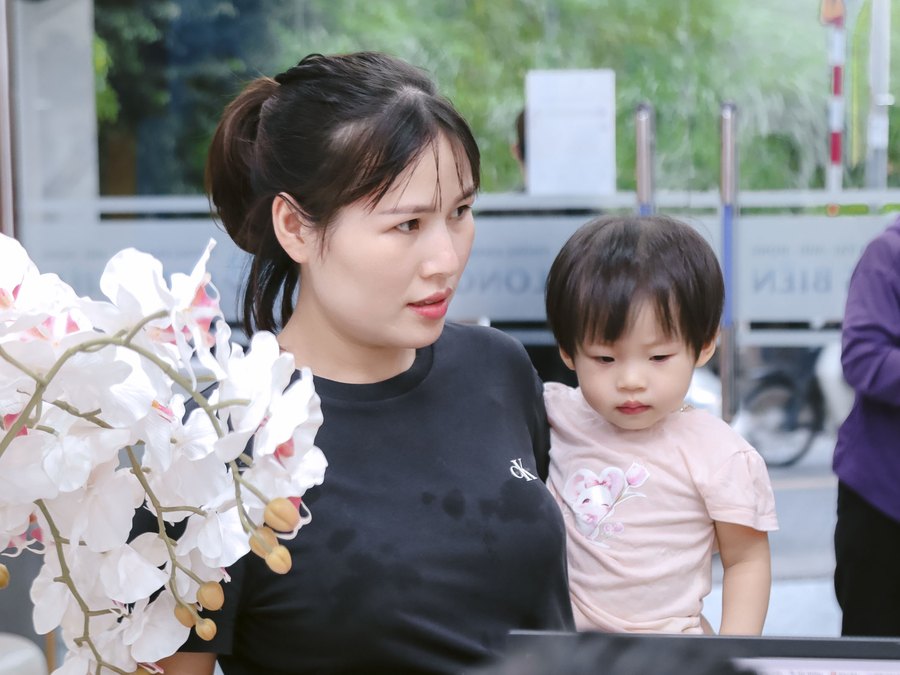 Chị Kim Chi - khách hàng tại Phòng Khám Tai Mũi Họng Bác Sĩ Hiệu Long Biên