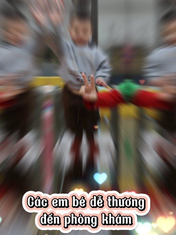 Những thiên thần nhỏ ghé thăm phòng khám