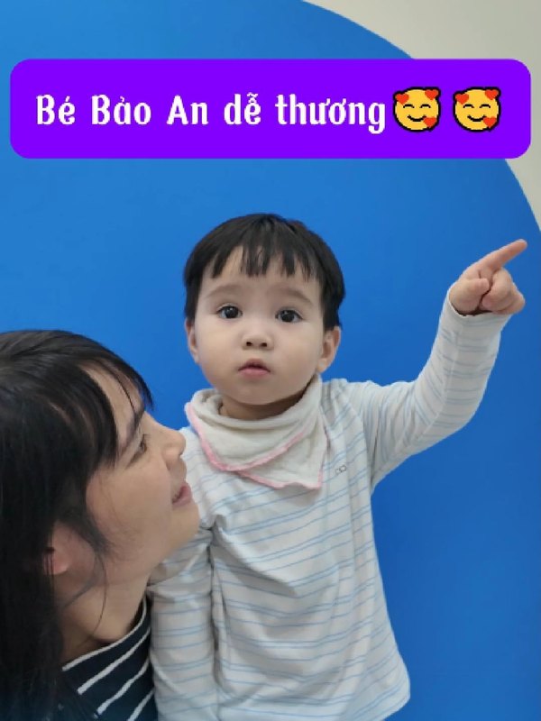 Bé Bảo An dễ thương