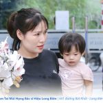 Cha mẹ đưa con tới Phòng khám TMH Bác sĩ Hiệu Long Biên